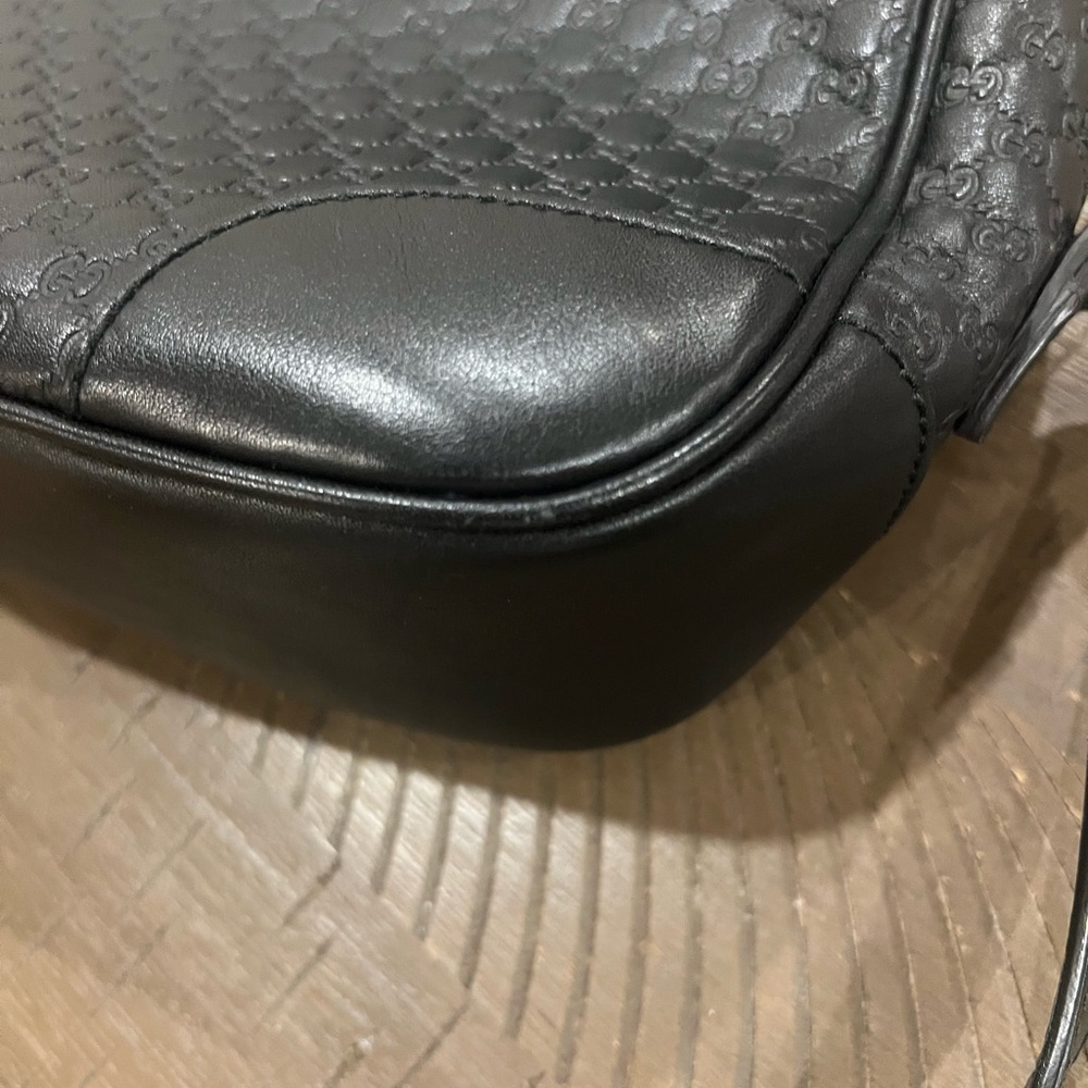 Gucci Guccissima Embossed logo crossbody Bag - Picture 11 of 12